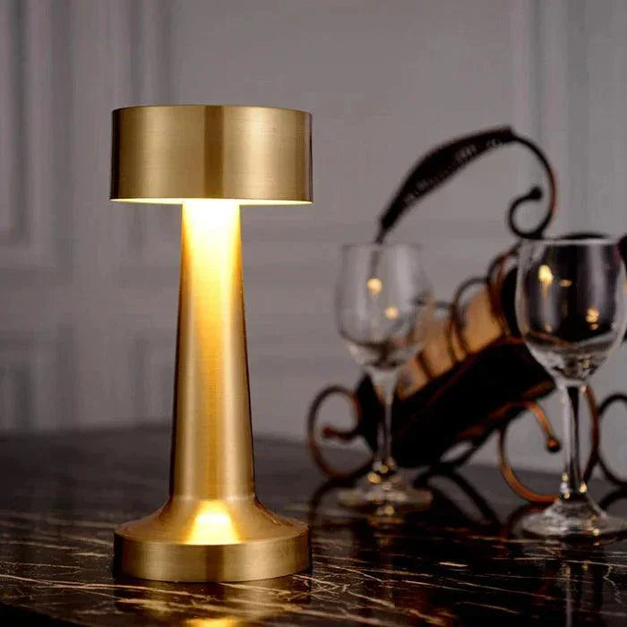 Luminária de Mesa Mirina Carpetino