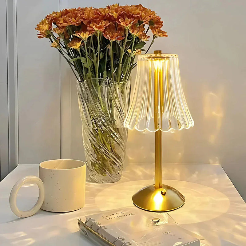 Luminária de Mesa LED Paris 3 em 1 Carpetino